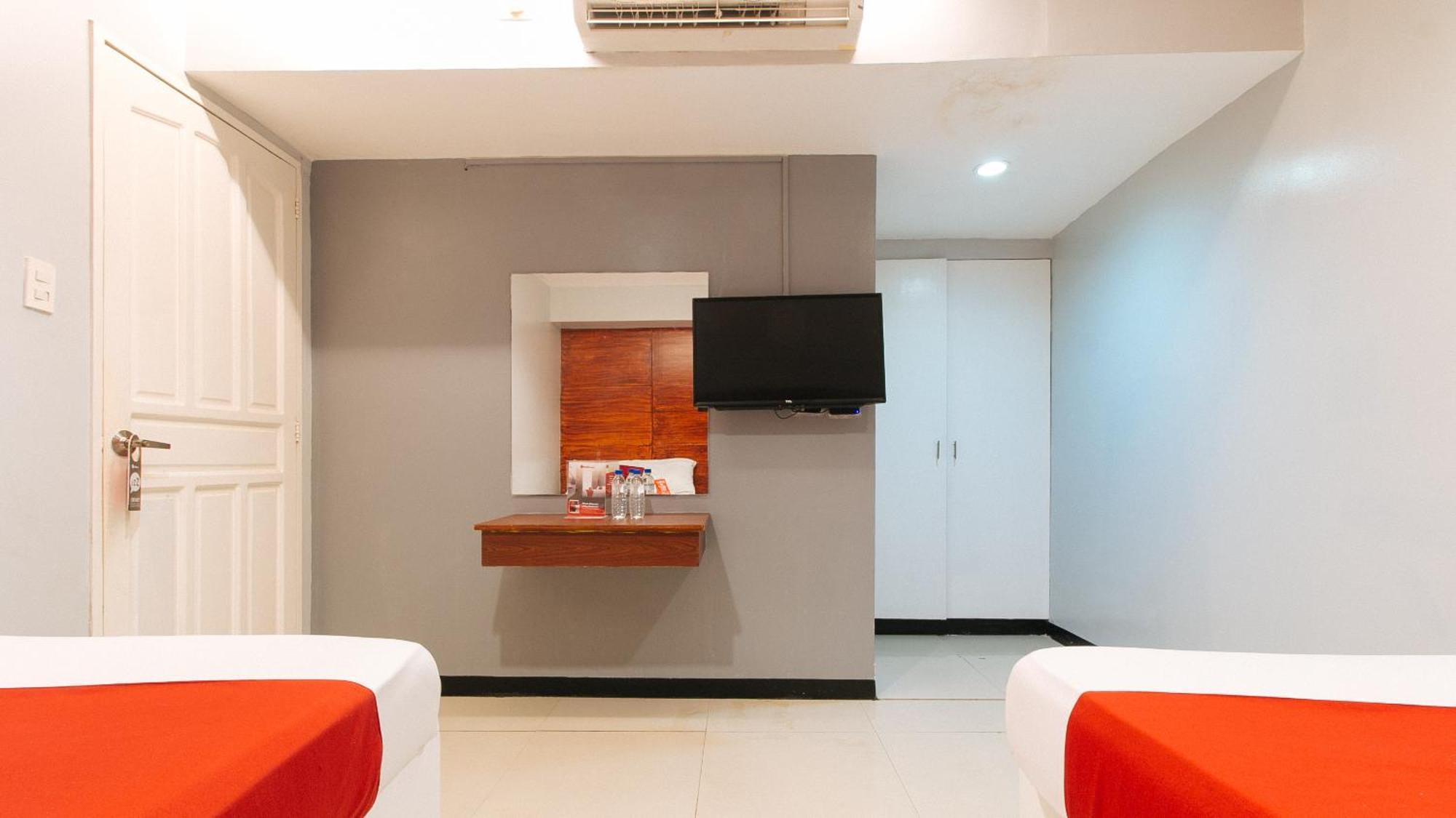 Reddoorz Near Bambang Station Hotel Manilla Buitenkant foto